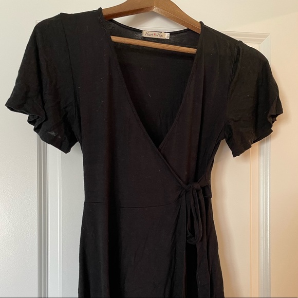 Super comfortable romper! T-shirt material. - Picture 4 of 5